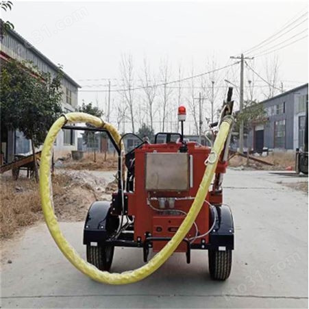 沥青路面灌缝机厂家供应 自动沥青灌缝机效果大赏