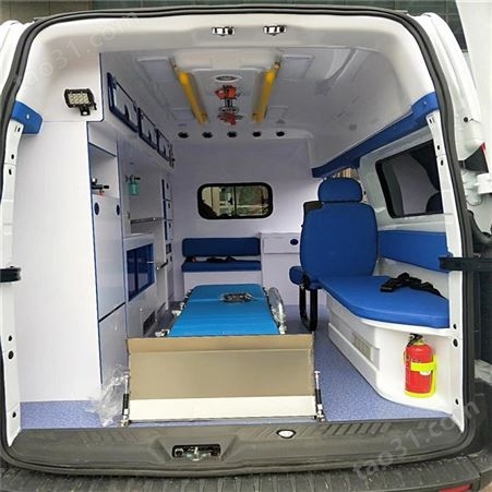 救护车 CLW5033XJHJX6型长轴救护车