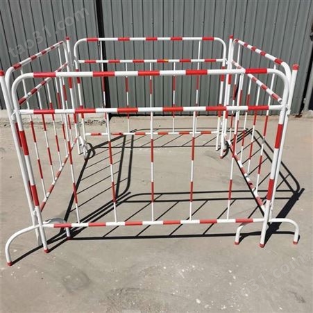 河北铁马围栏 可移动便携式一体式栅栏 铁质安全围栏铁马护栏