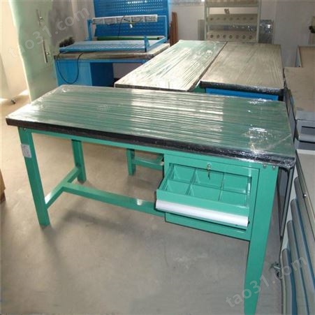 深圳钳工维修装配工作台 带挂板灯架安装检验桌车间重型台