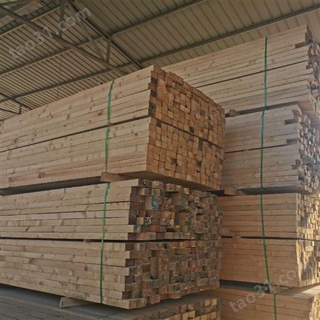 呈果进口工地用的木方现货批发 辐射松建筑工地方木*