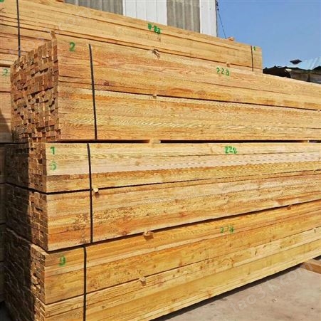 呈果木业建筑木方批发工地木方生产加工定制厂家现货