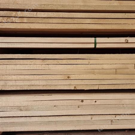呈果木业厂家供应 工地房屋建筑木方 规格不同可定制