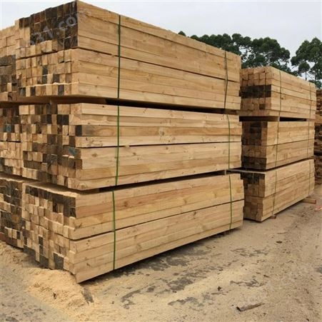 呈果木业批发销售实木木方工地建筑木方木条 建筑方木定制 杉木方价格便宜厂家联系